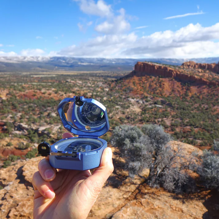 E_BlueStandard_Lifestyle-00072